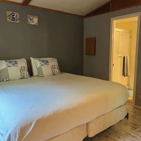 Silver Creek Cottage near the dunes and beaches
