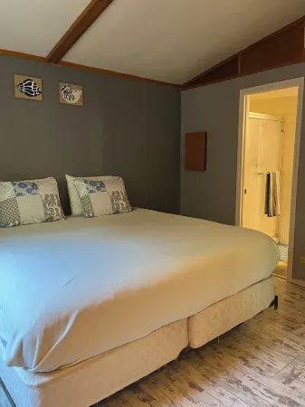 Silver Creek Cottage near the dunes and beaches