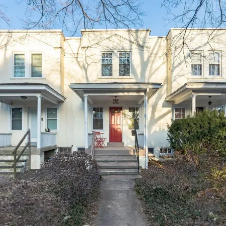 Homey Retreat in Historic Kennett Square!! Отели в г. Кеннетт сквер