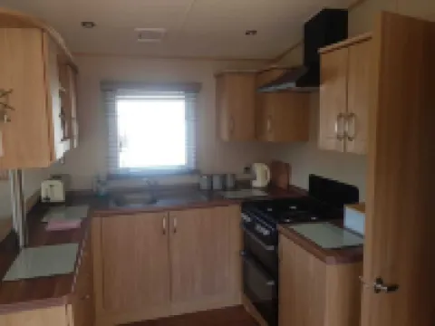 Modern 6 berth caravan close to fishing lakes and beach Hotel di Burnham-on-Sea