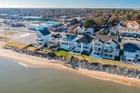 Charming Beachside Duplex: 2 Units  -3 Bedrooms-each. Ideal for large families
