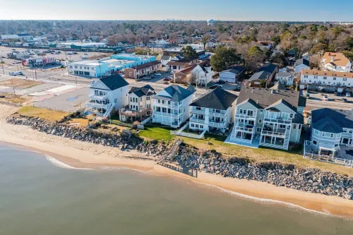Seaside Luxury Retreat - U. Peaceful getaway or an adventure-filled retreat!