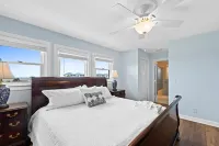 4000 sq. ft. Historic Hilltop Home/Panoramic Ocean & Sound View/Event Friendly