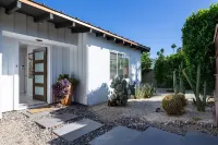 Palm Springs Perfection with Private Casita