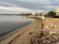 Beachside & Jetty View Apartment 7 (Sea Eagles Nest Apt)<br>