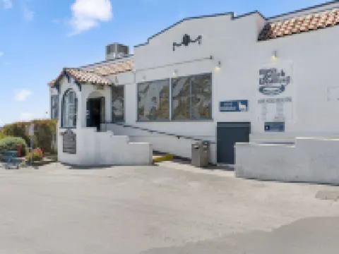 Spacious Coastside Home! Hotels in Moss Beach