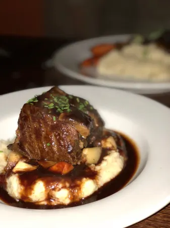 Lakeside Carriage House at Leaser Lake B and B -- cozy, comfortable, country