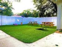 TaNpa Villa! Artsy home in the middle of everything! Hotel in zona Center for Urban Transportation Research
