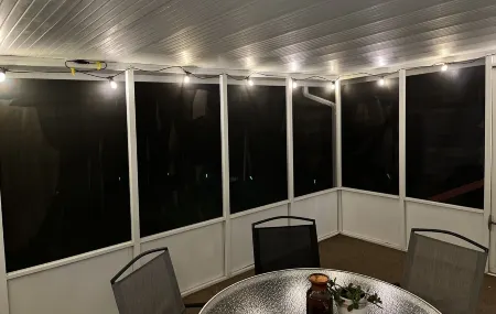 Countryside Home, Dog Friendly, Large Yard, Near Several Lakes