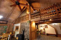 Private Forest Lodge Near Silverwood Theme Park - Sleeps 10