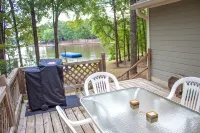 Private Lakefront Oconee Cottage! Great View & Location! Peaceful retreat. Hotels in Putnam County