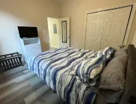 Peachy Beach House - Hot Tub, Putting Greens, Arcade, Yard Games, Close to Beach