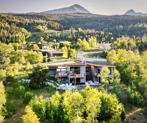Private Colorado Mountain Retreat.                5Br Home + Guest House