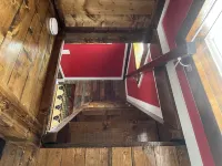 木結構阿拉斯加荒野小屋