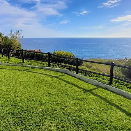 BELLA SIRENA, independent and private villa with large terraces and garden