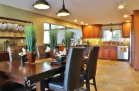 Luxury Near Gateway to Mt Rainier and National Forests. Veteran Owned.