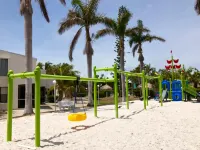 Casa Palma Key Largo Vacation Rental, Golf Cart, Kayaks, Pools, Beach, 2 Kings