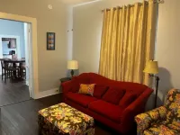 Biloxi Bungalow - Heart of Biloxi - Beach, Casinos and more! 빌럭시 호텔