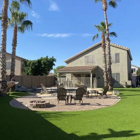 Cozy getaway home w/ POOL and GREAT location!
