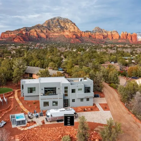 Sedona Epic Dream - 5BR Wow Views! Pool/Spa/Rooftop