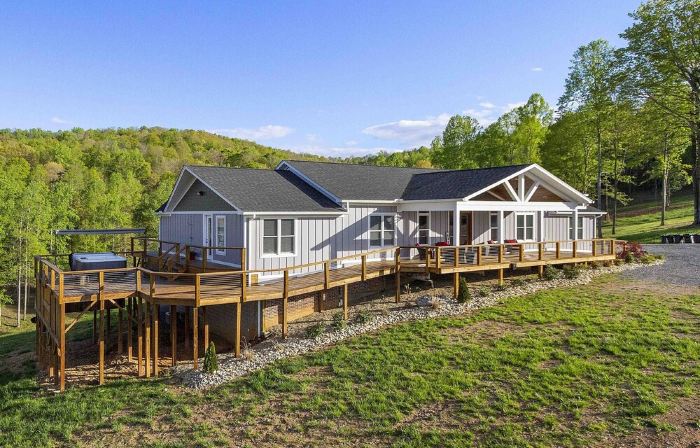 Lakefront Getaway at Swan Seymour w/ Kayaks