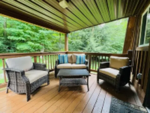 Cozy Cottage by the Slopes - Theater Room - Pool - Game Rm - Fire Pit - Hot Tub