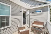 4 Bedroom Cottage - 5 Minutes from both beaches