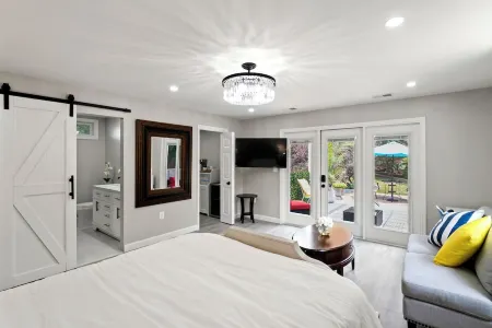 Cozy Private studio. Pet-Friendly. Conveniently located. Access 395, 495 and I95