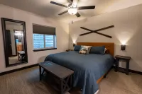 Luxury Mountain Cabin with Hot Tub, Fire Pit, EV Charger, Skiing <.3 Miles Away