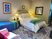 Waterview 3 Bedroom home in town, walk to town amenities, airport & hospital.