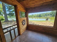 Lake Escape waterfront cabin