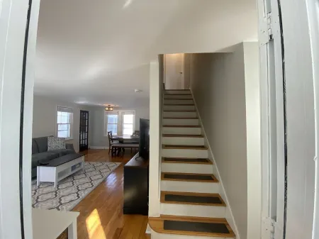 Cheerful 3-Bedroom Home Close to Downtown Brunswick