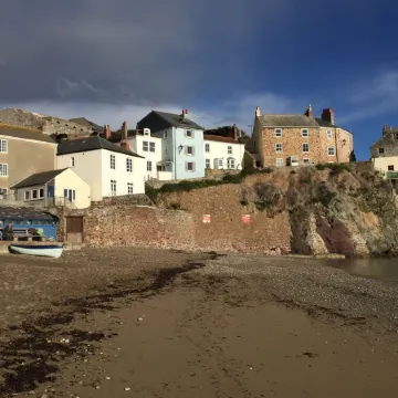 HOWTON COTTAGE - village cottage on coast path next to beaches