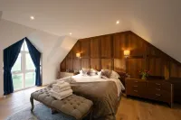 Robin Cottage, Logiealmond Estate