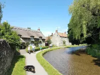 Lovely 3 Bedroom Cottage w/Garden, Thornton. Family&Bike Friendly. Parking Space