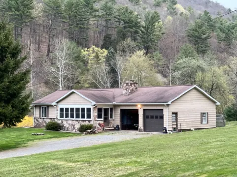 Cozy house in English Center, PA. Pine Creek Valley - Outdoor adventure awaits!