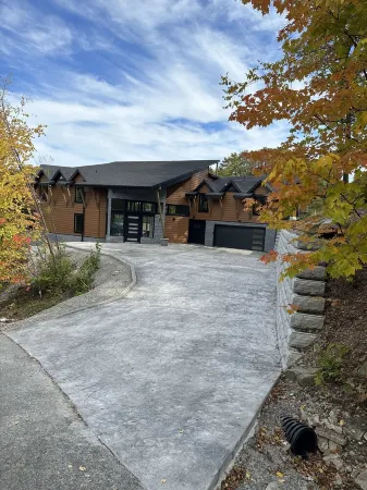 Luxury House private pool & Indoor Basketball court/Movie theater