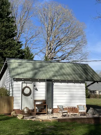 1930’s Guest Cottage and Vintage Shop with 1/2 Bath and Full Bed