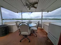 Ocean views! <br>Luxury suites 미국 대륙 최남단 지점 주변 호텔