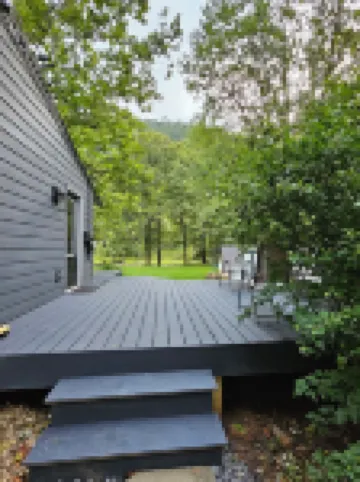 Waterfront Cottage on Big Pine Creek