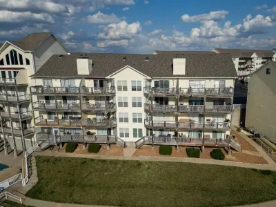 Beautiful 2 Bedroom 2 Bath Condo with Boat Slip! Hotels near Osage Beach Outlet Marketplace