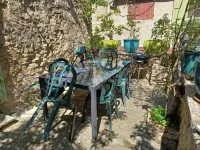 Stone village house Hotels in Mollans-sur-Ouveze