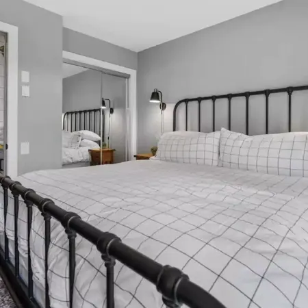 Walk to Village/Gondola, 1BR + Private Bunk Area