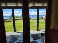 Serene Sunsets - Warm and Cozy Basement Suite