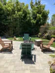 Updated Mid-Century beach house --10 minute walk to the beach