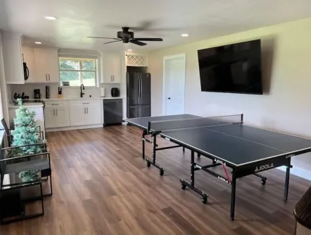 The Lake House Отели в г. Фредония Тауншип