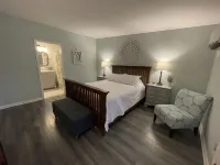 The Inn at Dirickson Creek - Room Three