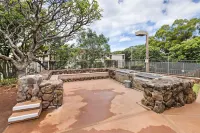 Beautiful townhome with 2 pools— 5 min from the beach!