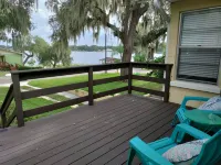 Romantic getaway, lakeview 5 min from the Downtown!