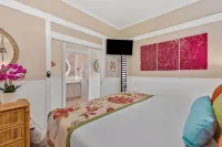 Sunny Side Waves-Beachfront Property-Ground Floor, Corner Unit-Remodel